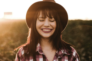 LINDA NAILI original art work and ART PRINTS