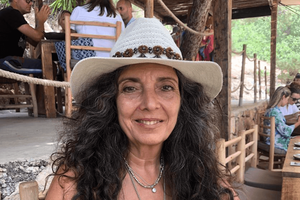 LINDA NAILI original art work and ART PRINTS